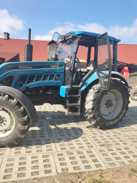 Ciągnik Pronar 1221a