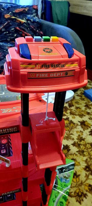 Іграшка автомобільний паркінг, гараж, пожежна станція