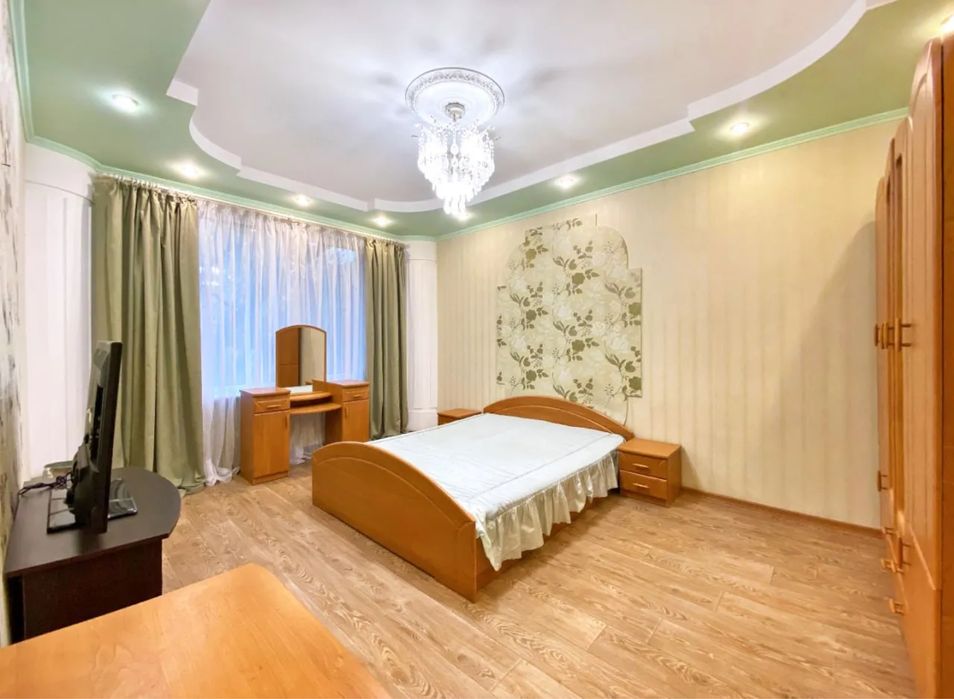 Продам просторную 3к кв.Не высокий 3й этаж.Новокадацкий