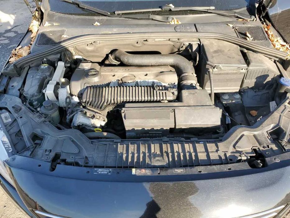 Капот та інше Volvo V60 розборка