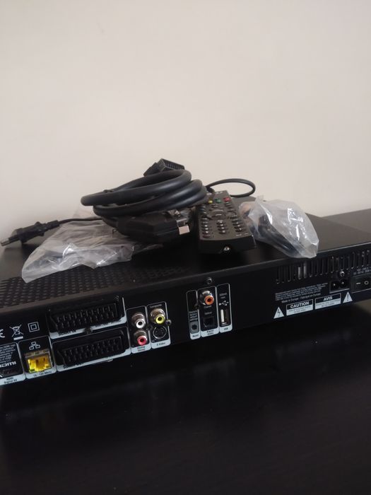 Satellite Box with Remote Control64739580338691122