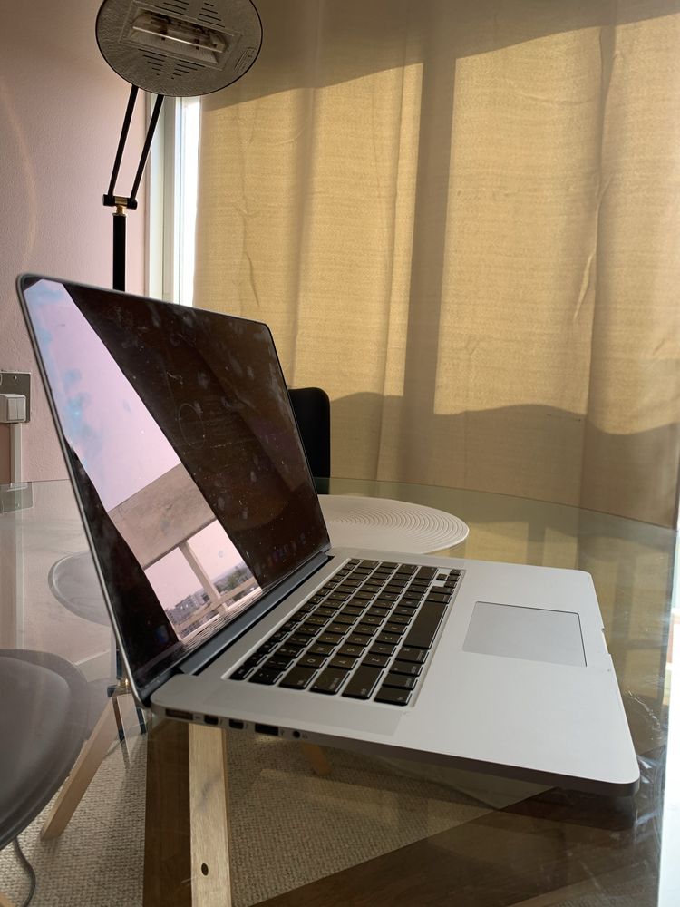 Portátil Macbook 16G de Ram Processador i7