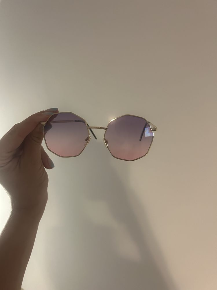 Nowe okulary przeciwsłoneczne złote