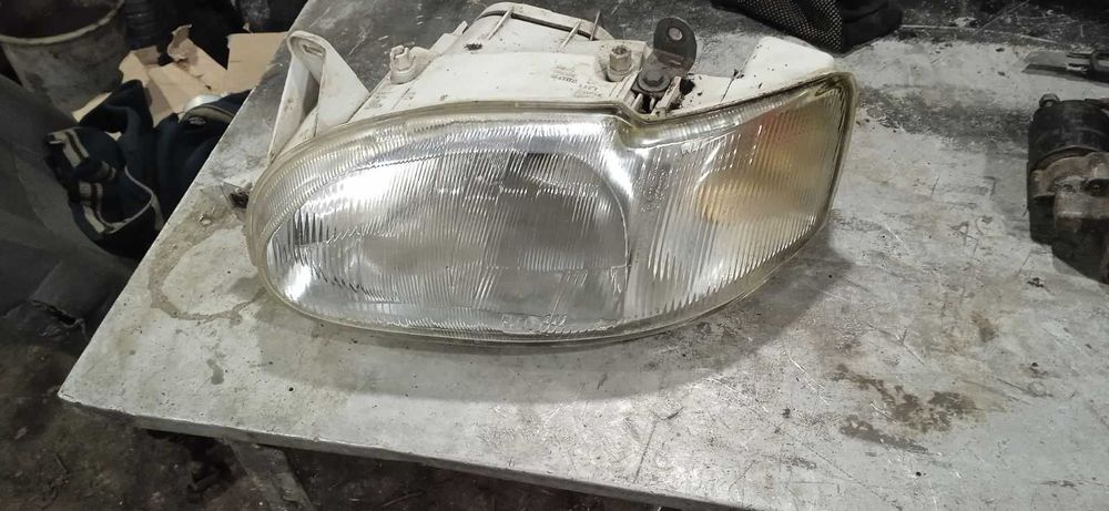 Фари форд ескорт мк6 фара ліва ford escort mk7 права фара