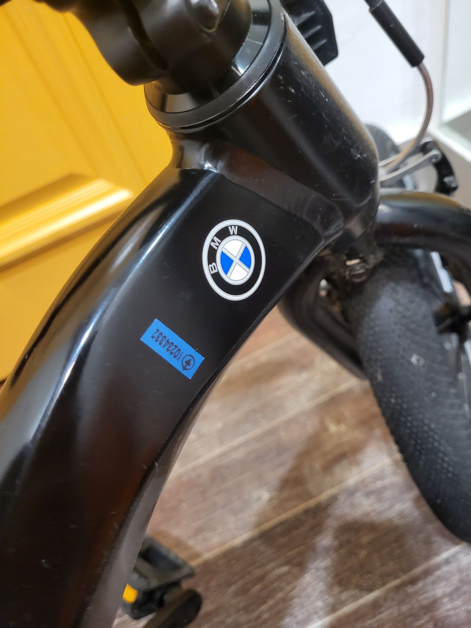 Дитячий велосипед BMW Kidsbike, чорний