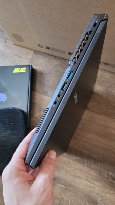 Игровой ноутбук GIGABYTE G7 KF (kf-e3ee213sd)