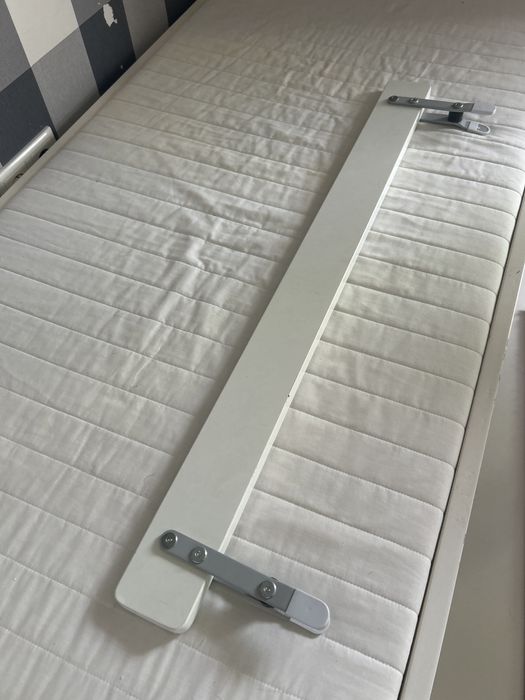 Barierka zabezpieczajaca do łóżka Ikea Kritter
