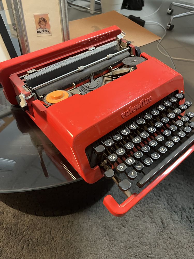 Maquina escrever Olivetti Valentine