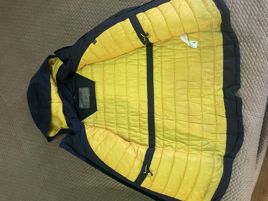 Зимова куртка 4F р. 152