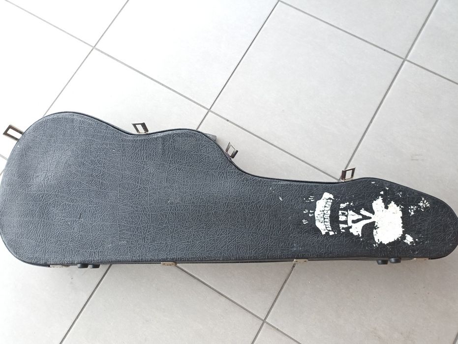 Futerał na gitarę elektryczną