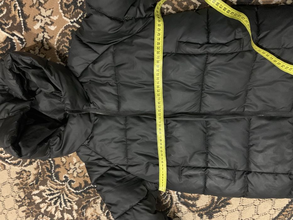 Зимова куртка,чорного кольору на ріст 128