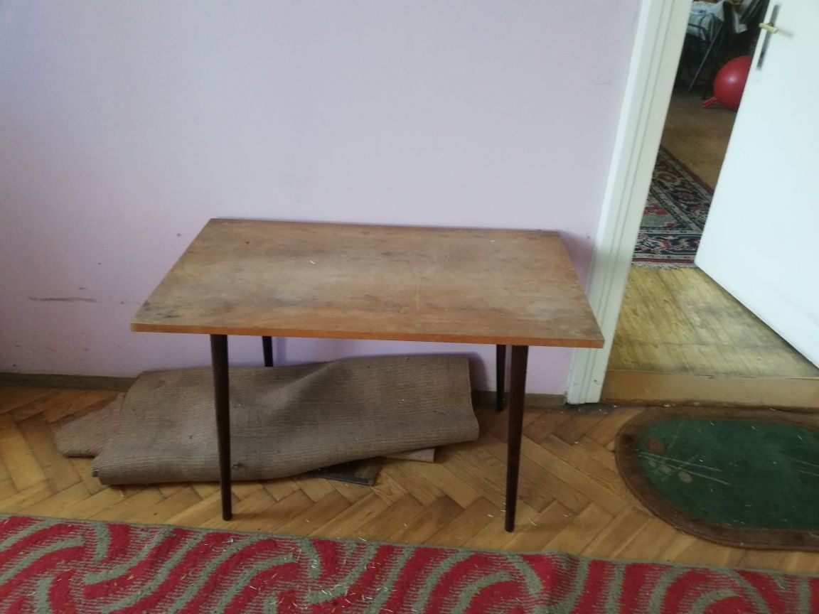 Meble i wyposażenie z całego domu z PRL