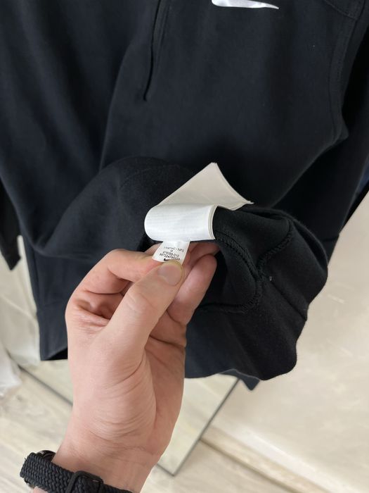 Nike Sportswear Tech: Світшот з кишенею на блискавці та Swoosh