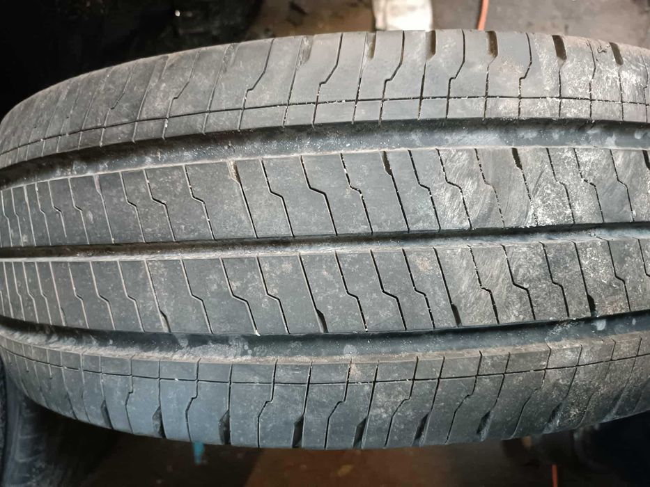 Opony dostawcze CONTINENTAL, Letnia235/65R16 C kpl.4szt