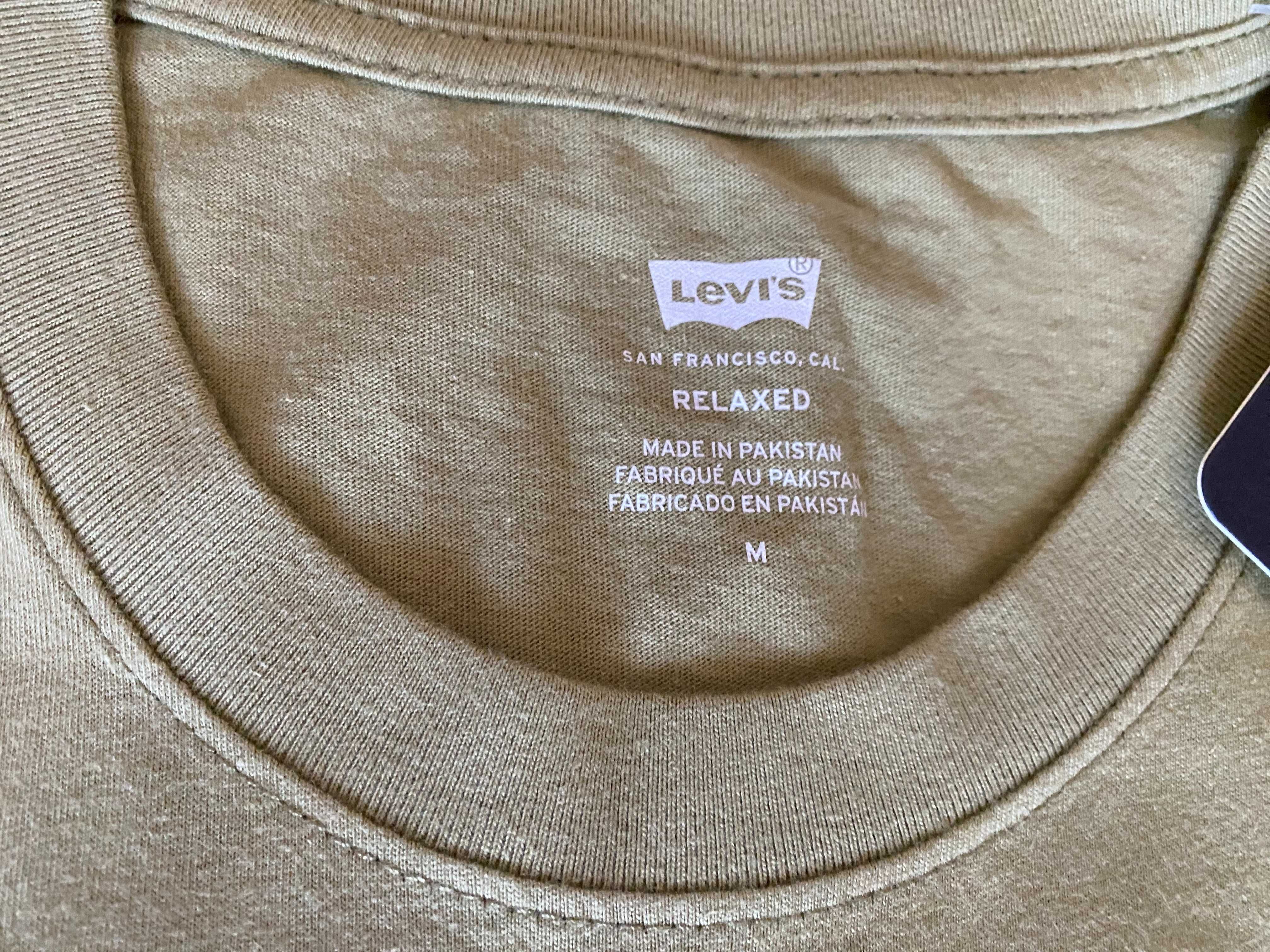 Футболка чоловіча Levi's® 	Relaxed Fit Short Sleeve T-Shirt