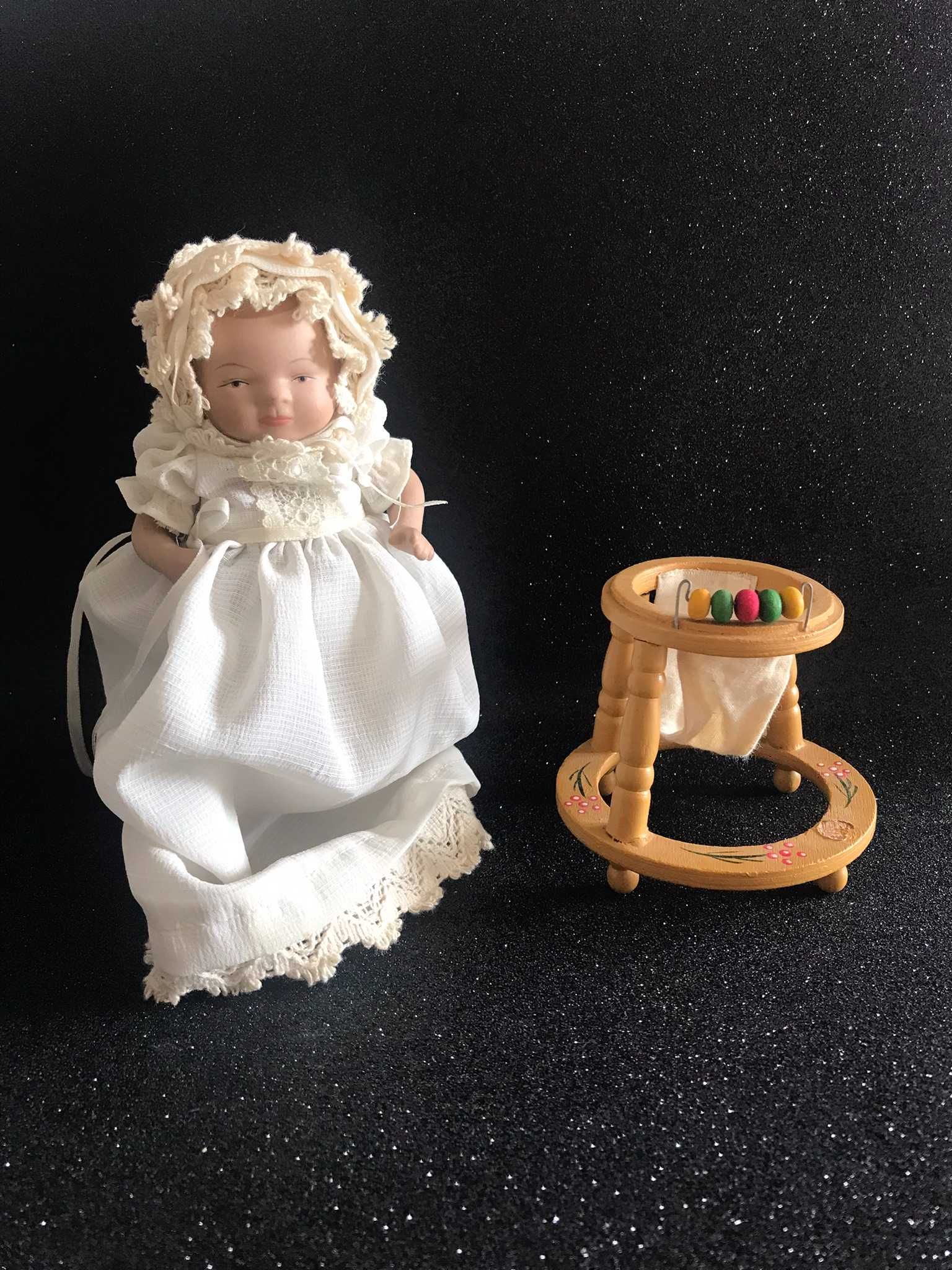 RARA Boneca Vintage de Porcelana batizado com andador de bebé