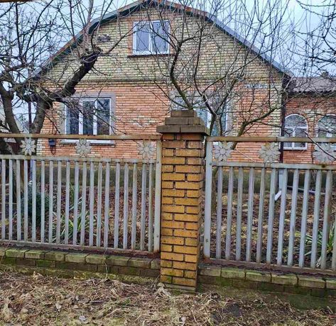 Продам кирпичный современный дом в г.Селидово Срочно