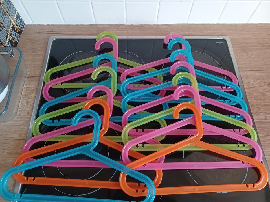 Wieszaki wieszaczki ubraniowe dla dzieci bagis ikea