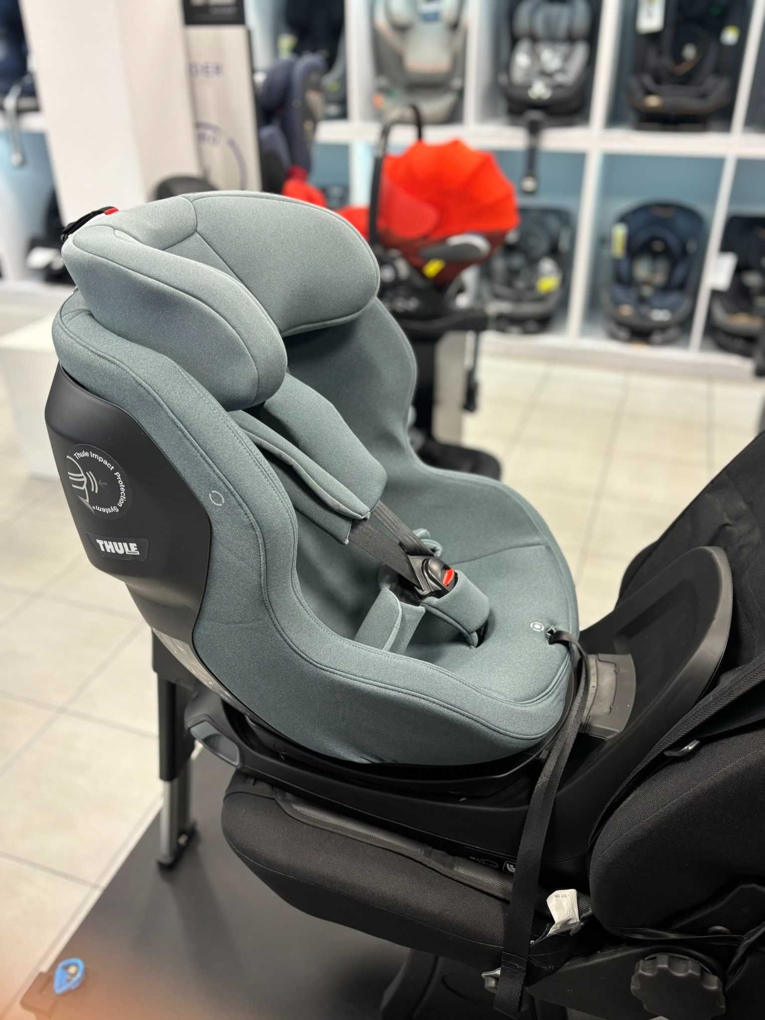 THULE Elm + baza obrotowa Alfi / fotelik obrotowy 40-105 cm