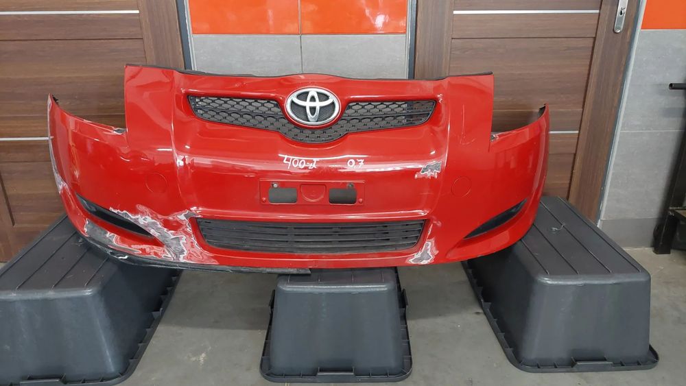 ZDERZAK PRZÓD PRZEDNI TOYOTA AURIS 1 R2001