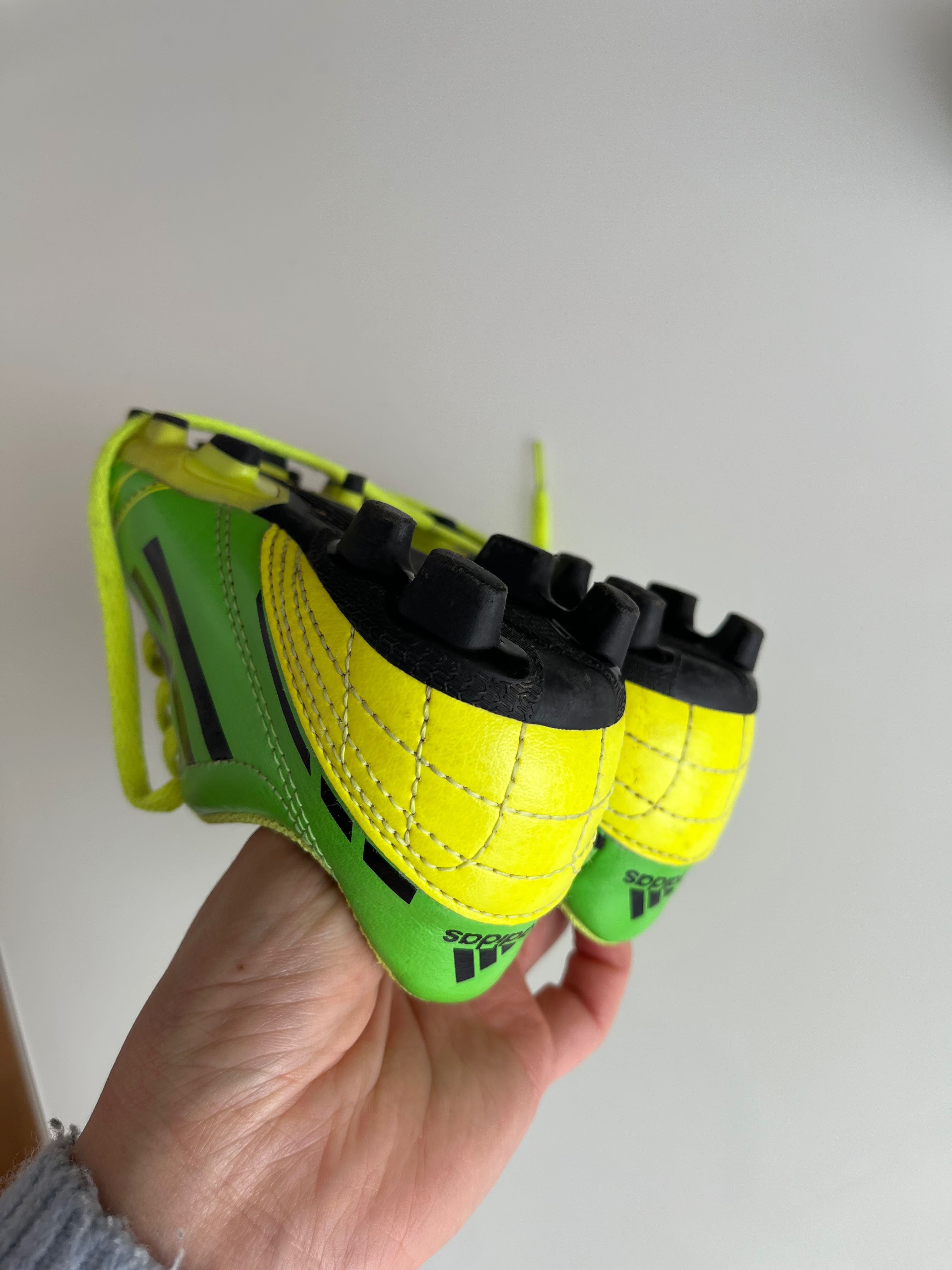 Adidas 28 роз буци / копочки / футбольні