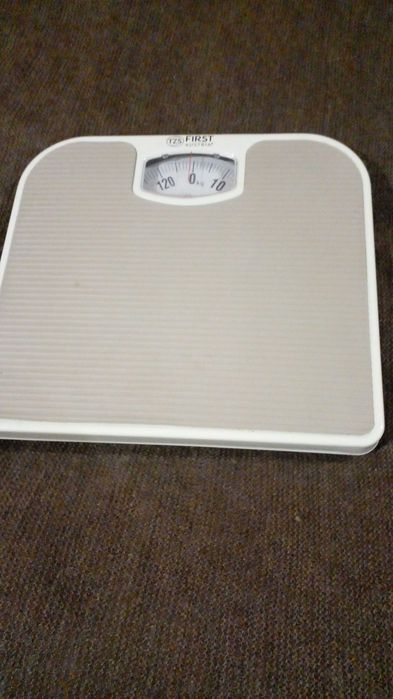 Ваги підлогові побутові "FIRST" AUSTRIA