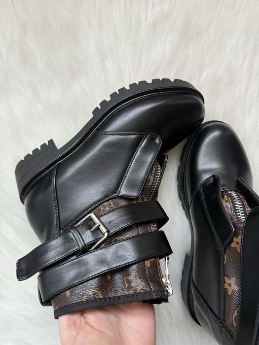 Czarne botki z brązową wstawką LV eko skóra 39