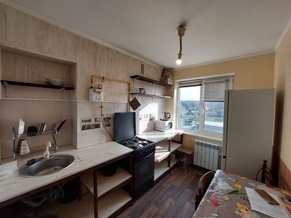 Сдам 3 комн Космонавтов 7, центр Занятости