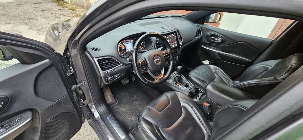 Jeep Cherokee 2019 3.2