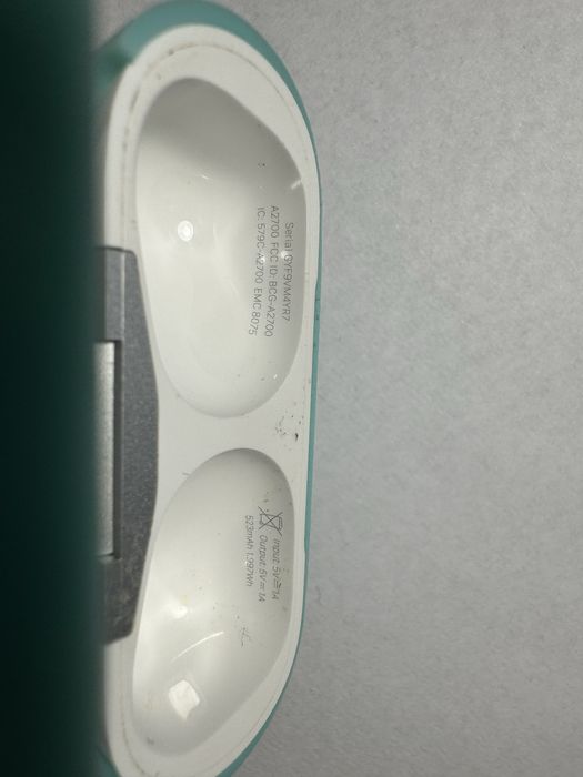 Наушник с кейсом AirPods Pro2 Generation with MagSefe