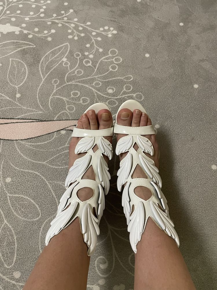 Босоножки Zanotti