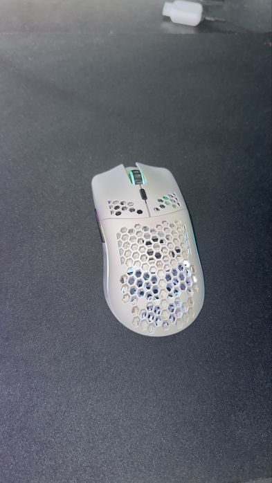 Rato Gaming Glorious Model O wireless Branco