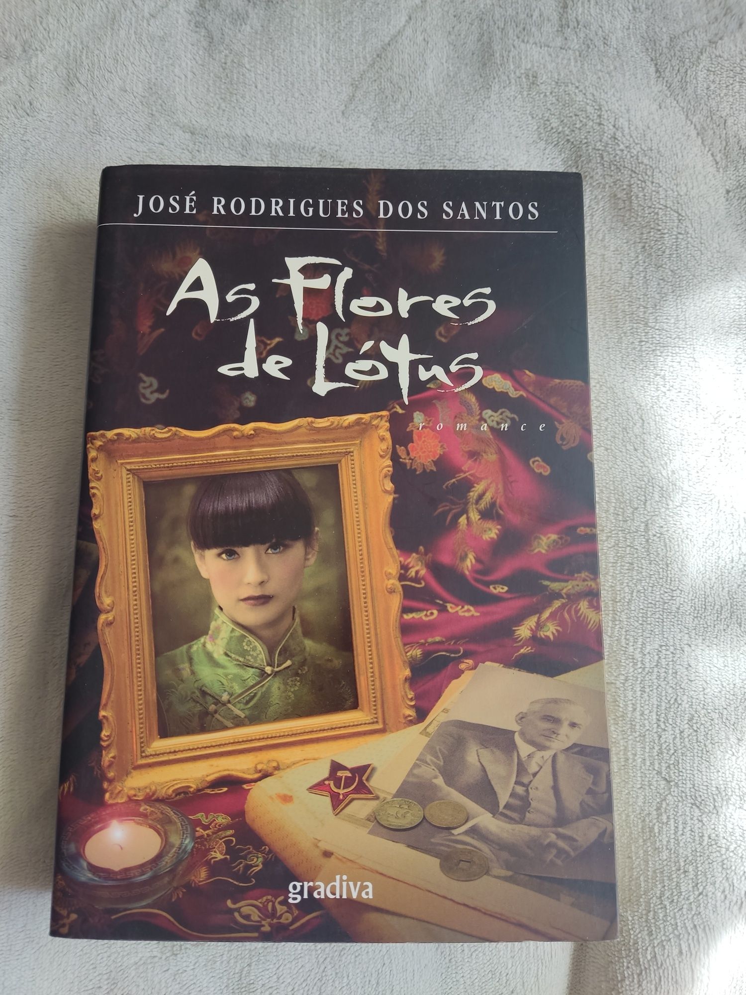 Livro As Flores de Lótus - José Rodrigues dos Santos