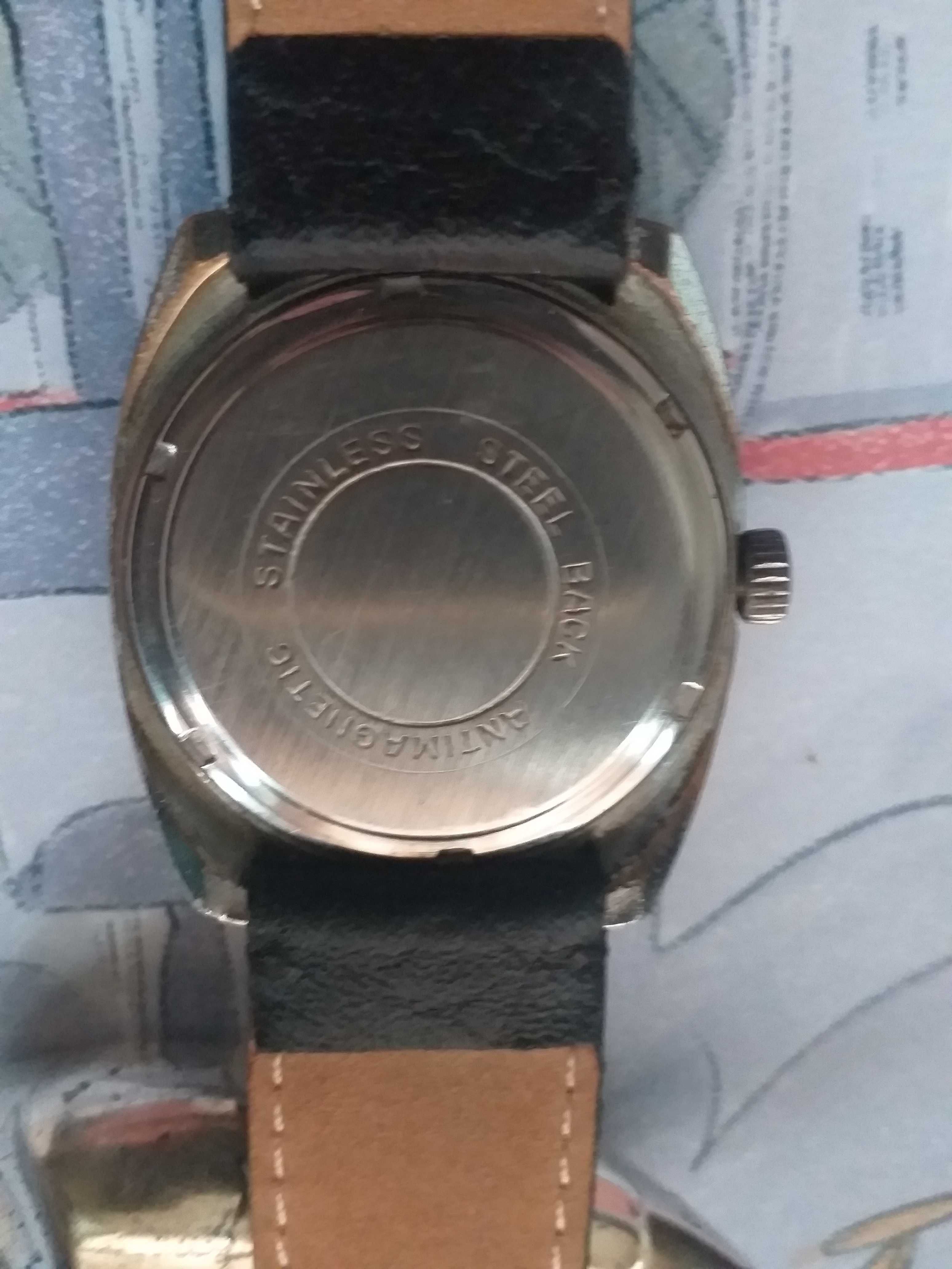 relogio amer corda manual