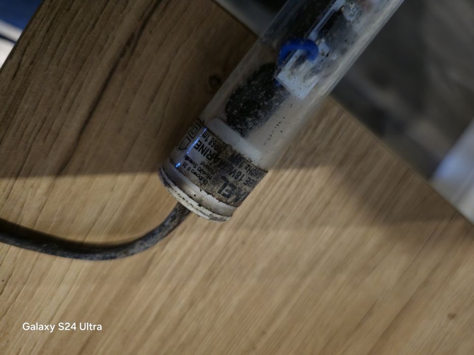 Aquael leddy tube marine 18w i actynic 16w