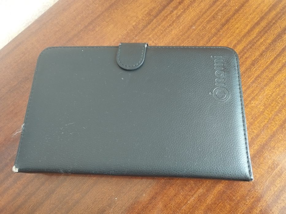 Чехол, клавиатура для планшета Nomi