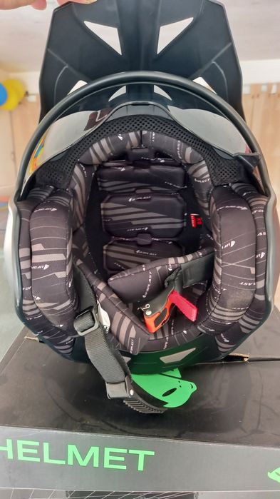 Capacete Jet UFO Sheratan he151 preto mate