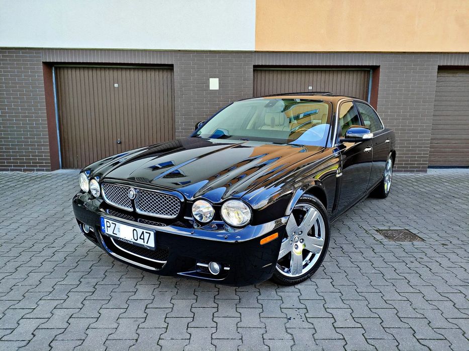 Jaguar XJ LIFT__4.2 V8 298KM__LONG__Nawigacja__Szyberdach__Jasna Skóra__Zamiana