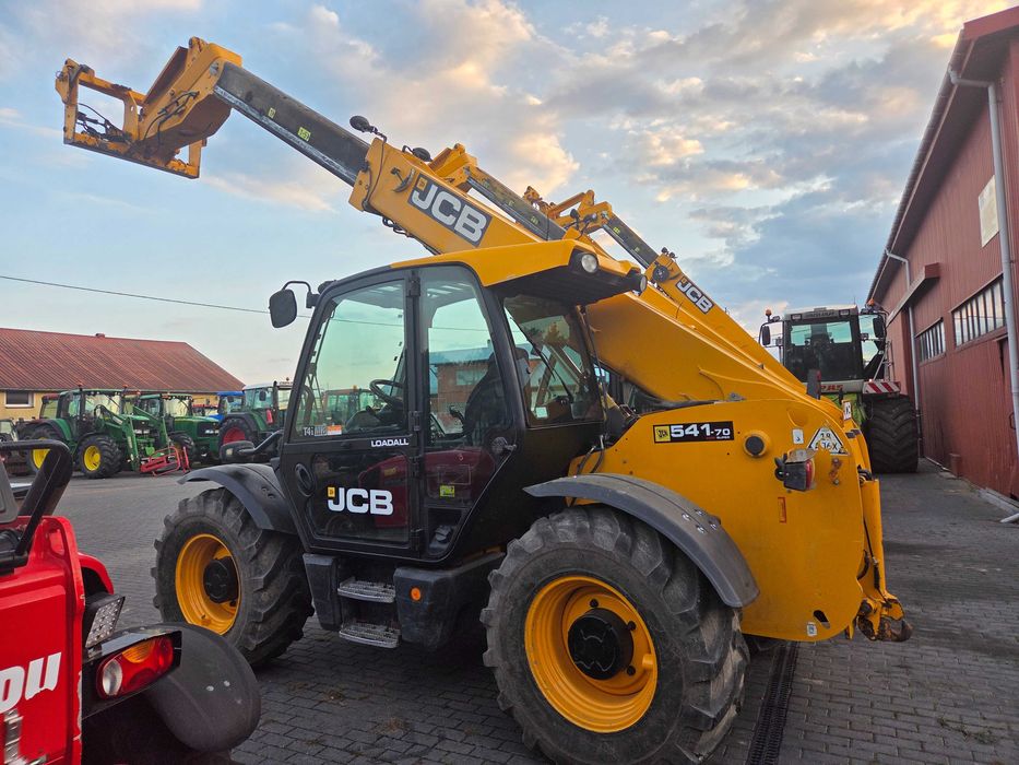 Import jcb 531.70 .541.70 brutto  
 2012..2014.2018 .4 nowe opony