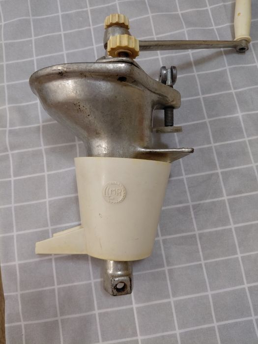 Соковижималка ручна