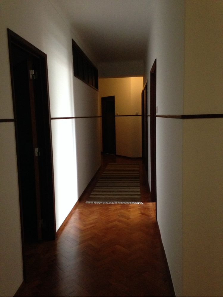 Quarto p/ menina a 5 min a pé da UA