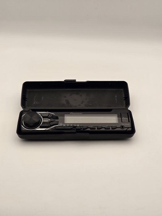 Radio samochodowe PIONEER DEH-1800UBG