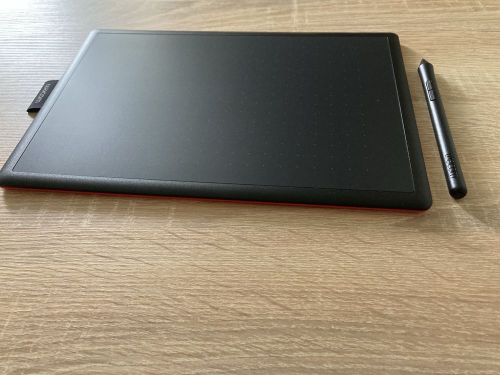 Графічний планшет Wacom One by Medium CTL-672