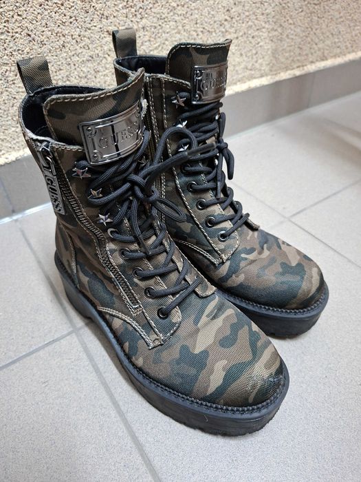 Sprzedam buty damskie workery Guess moro r.37