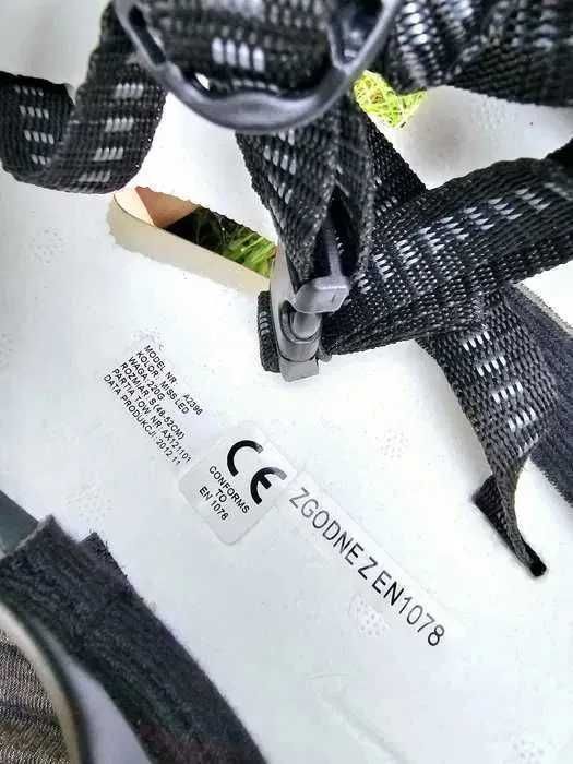 Kask ochronny dla dziewczynek rozm 48-52 nowy Wyprzedaż!!
