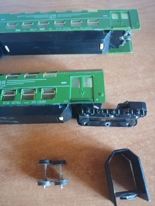 Wagony piętrowe piętrus 3 składy skala tt