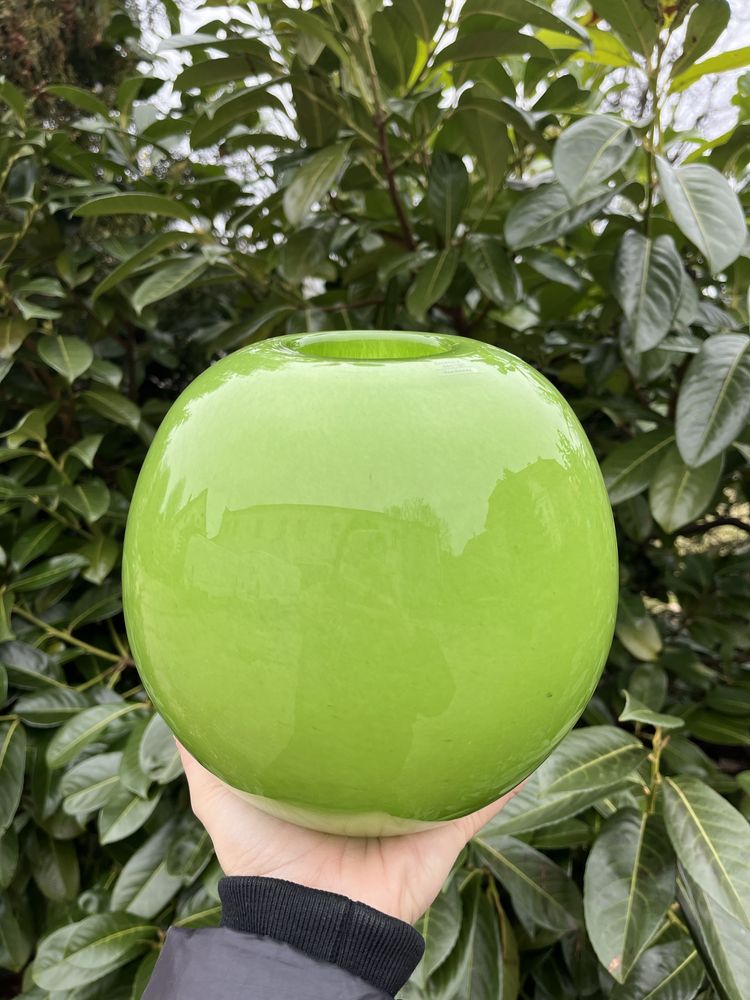 Zielony wazon kula vintage eklektyzm bauholz design handmade ciężki