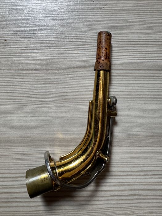 Продам саксофон Armstrong