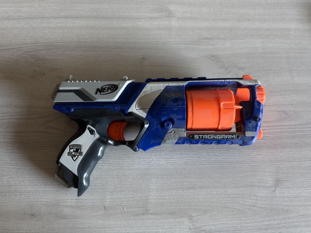 Nerf StrongArm jak nowy!