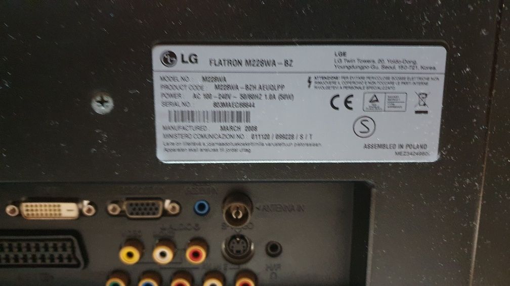 Monitor LG FLATRON M22 z funkcją TV